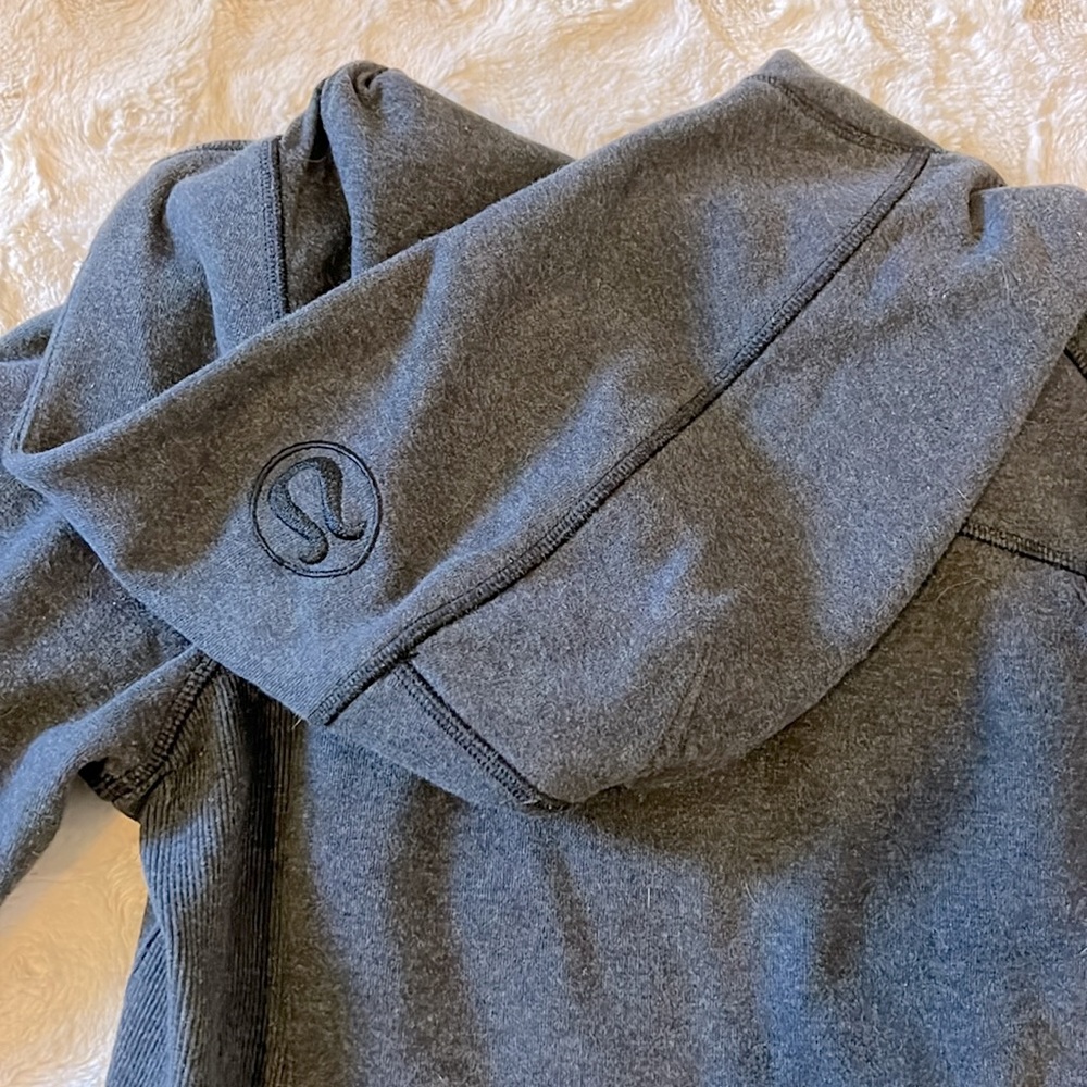 Lululemon Scuba Zip Up Sweatshirt - Picture 4 of 5
